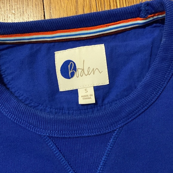 Boden Crewneck Sweatshirt w stripe detail - Picture 2 of 4